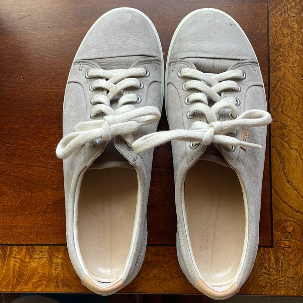 ECCO Women’s walking shoes